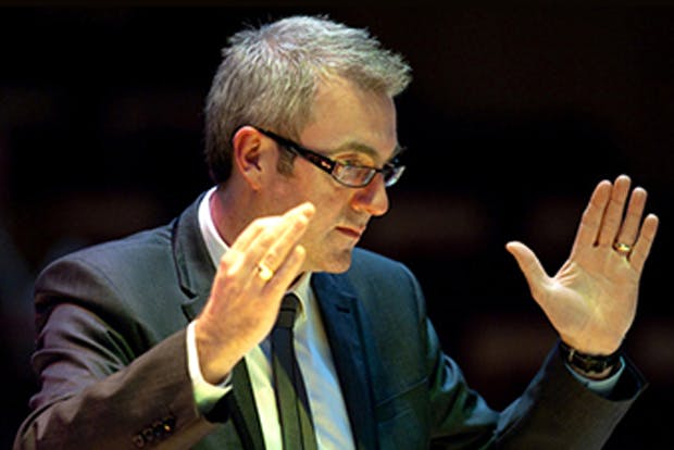 Ian Porthouse conducting