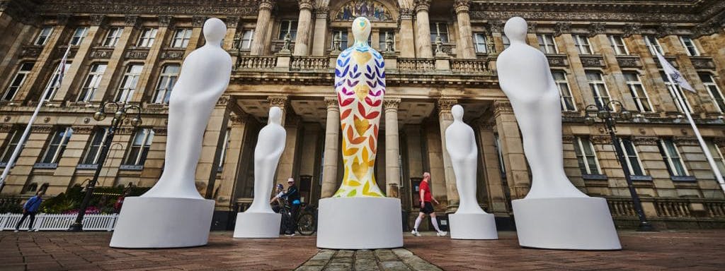 Image of tall white sculptures in Birmingham city centre