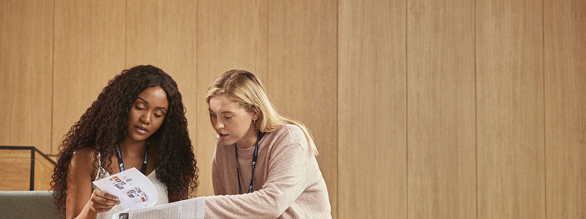 International MBA Course Image 1200x450 - Two women with a laptop