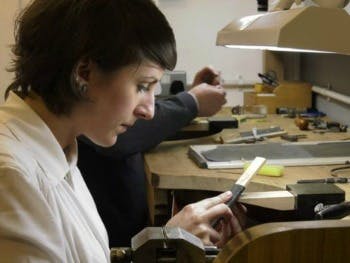 Rebecca Struthers- School of Jewellery alumni
